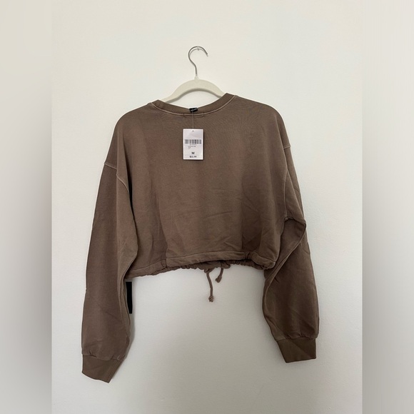 Tan Cropped Sinch Waist Sweater 🤎 - Picture 2 of 2
